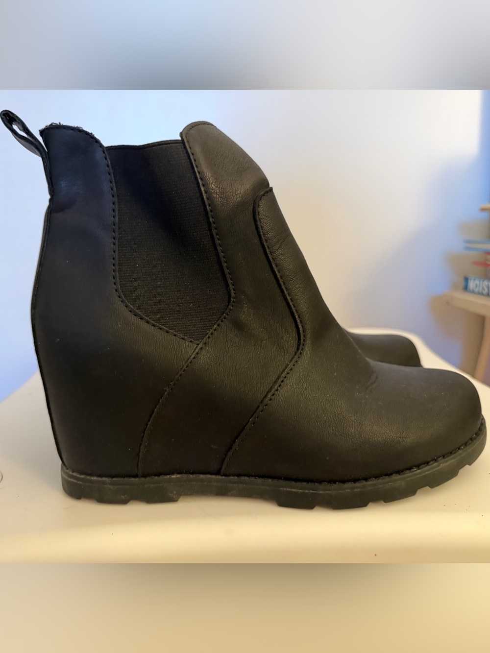 Target Universal Thread Black Chelsea Wedge Lug Boots 9.5